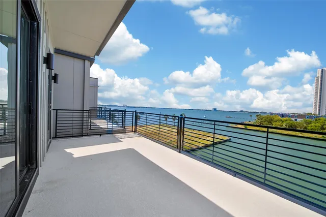 $774,990 | 4408 Tucker Lane, Seabrook, TX 77586