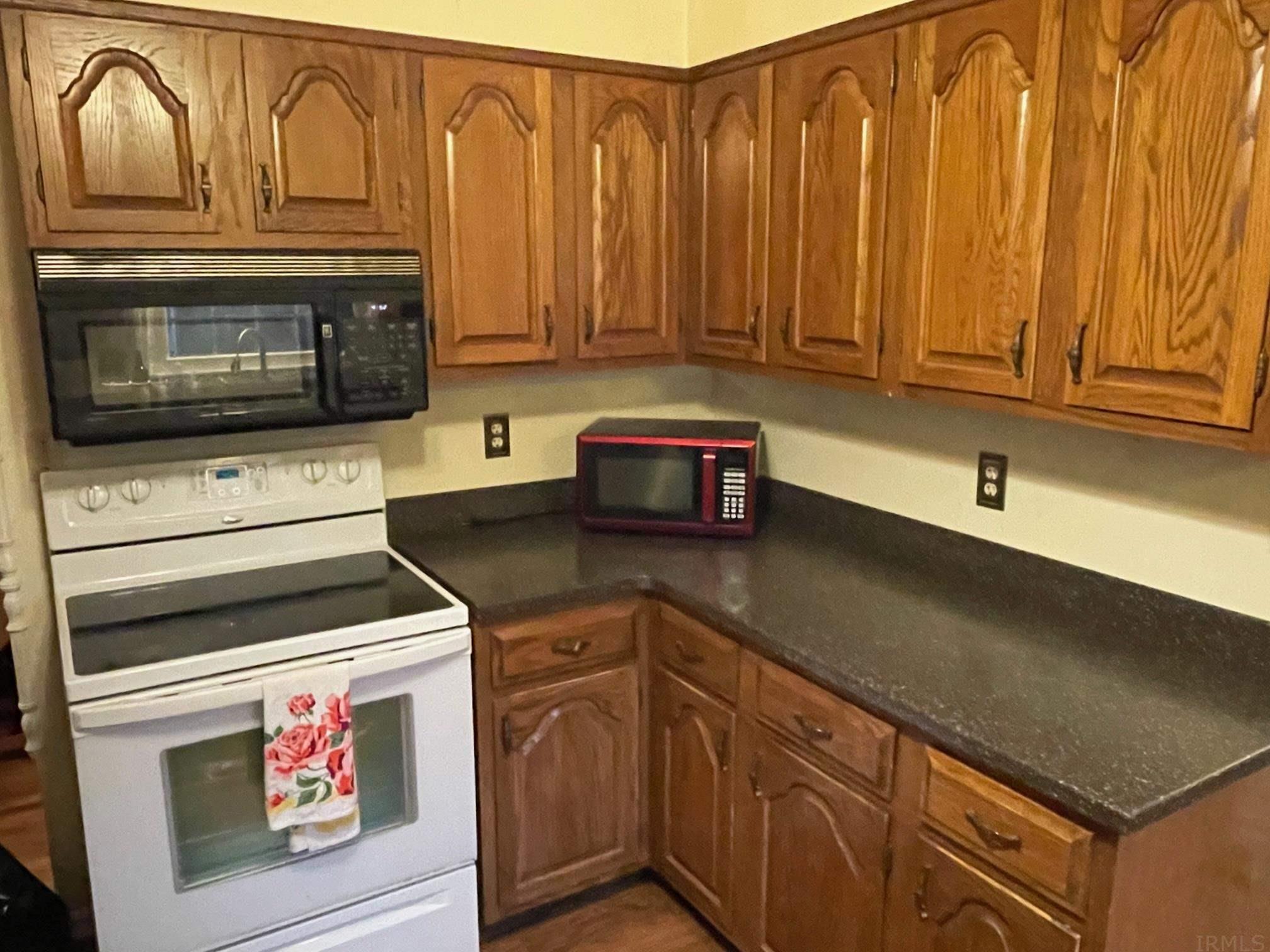 755 West 13th Street Rochester, IN 46975 - Photo 5 of 11