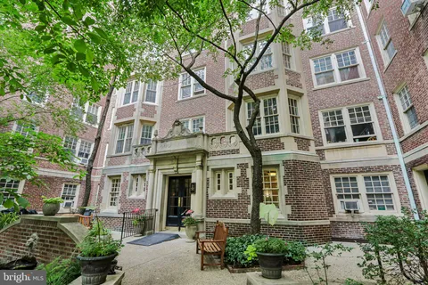 $224,000 | 4637 Pine Street, Unit D511, Philadelphia, PA 19143