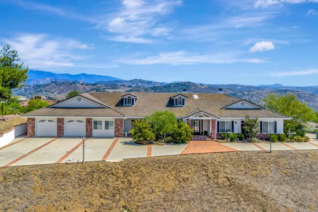 $1,312,000 | 2975 Dos Lomas, Fallbrook, CA 92028