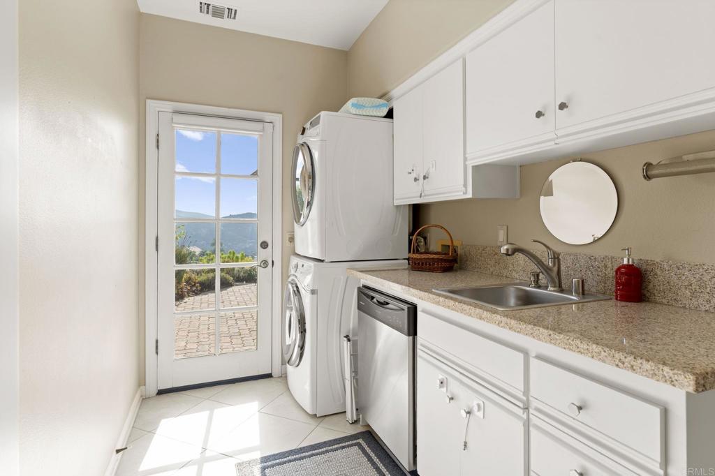 2975 Dos Lomas Fallbrook, CA 92028 - Photo 31 of 53