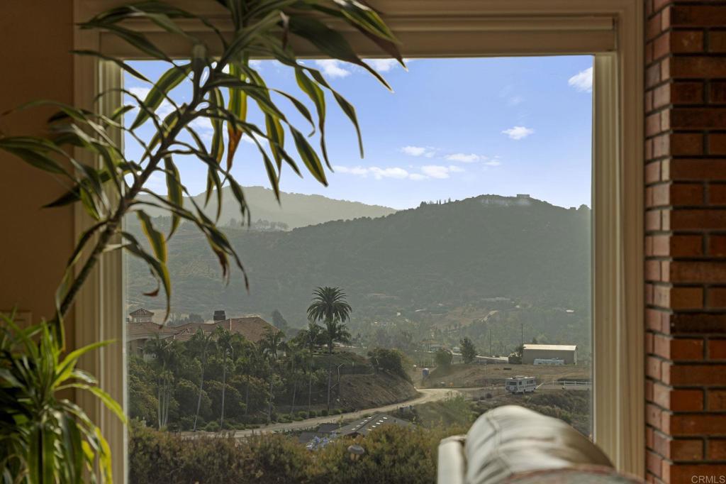 2975 Dos Lomas Fallbrook, CA 92028 - Photo 7 of 53