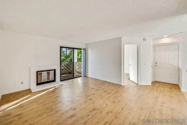 $3,650 | 9489 Fairgrove Lane, Unit 103, San Diego, CA 92129