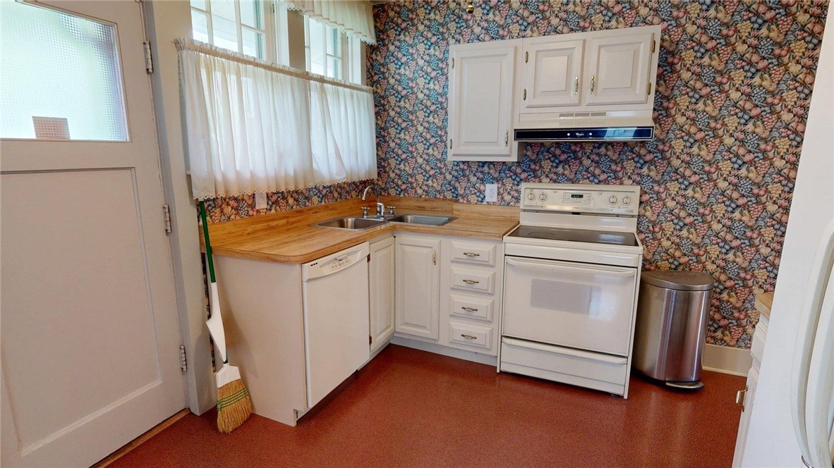 162 North Taylor Avenue Decatur, IL 62522 - Photo 8 of 29