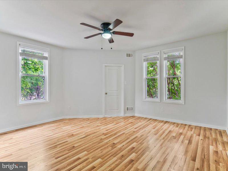 1200 D Street Northeast Washington, DC 20002 - Photo 21 of 47 Bright and airy space with natural light.
