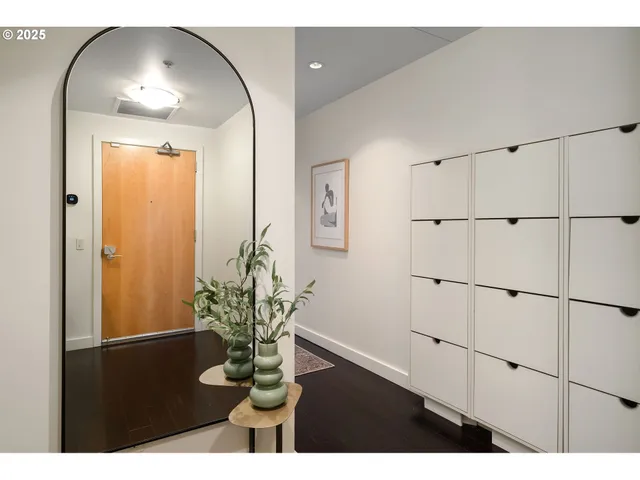 $449,900 | 3601 South River Parkway, Unit 800, Portland, OR 97239