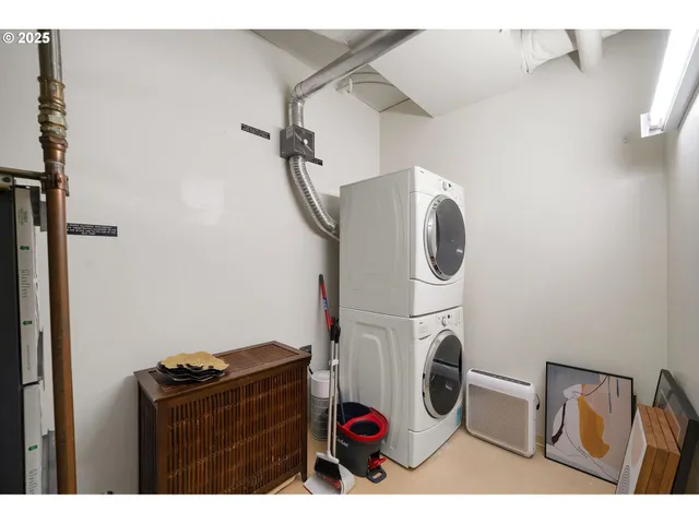 $449,900 | 3601 South River Parkway, Unit 800, Portland, OR 97239