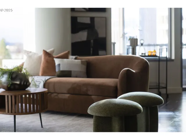 $449,900 | 3601 South River Parkway, Unit 800, Portland, OR 97239