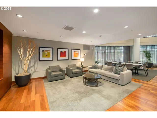 $449,900 | 3601 South River Parkway, Unit 800, Portland, OR 97239