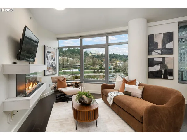 $449,900 | 3601 South River Parkway, Unit 800, Portland, OR 97239