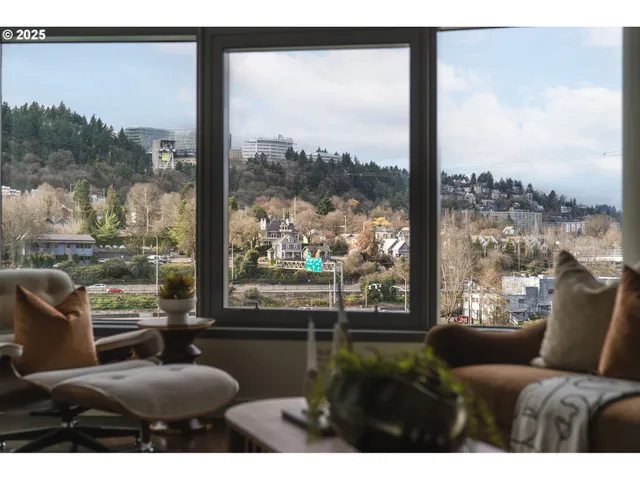$449,900 | 3601 South River Parkway, Unit 800, Portland, OR 97239