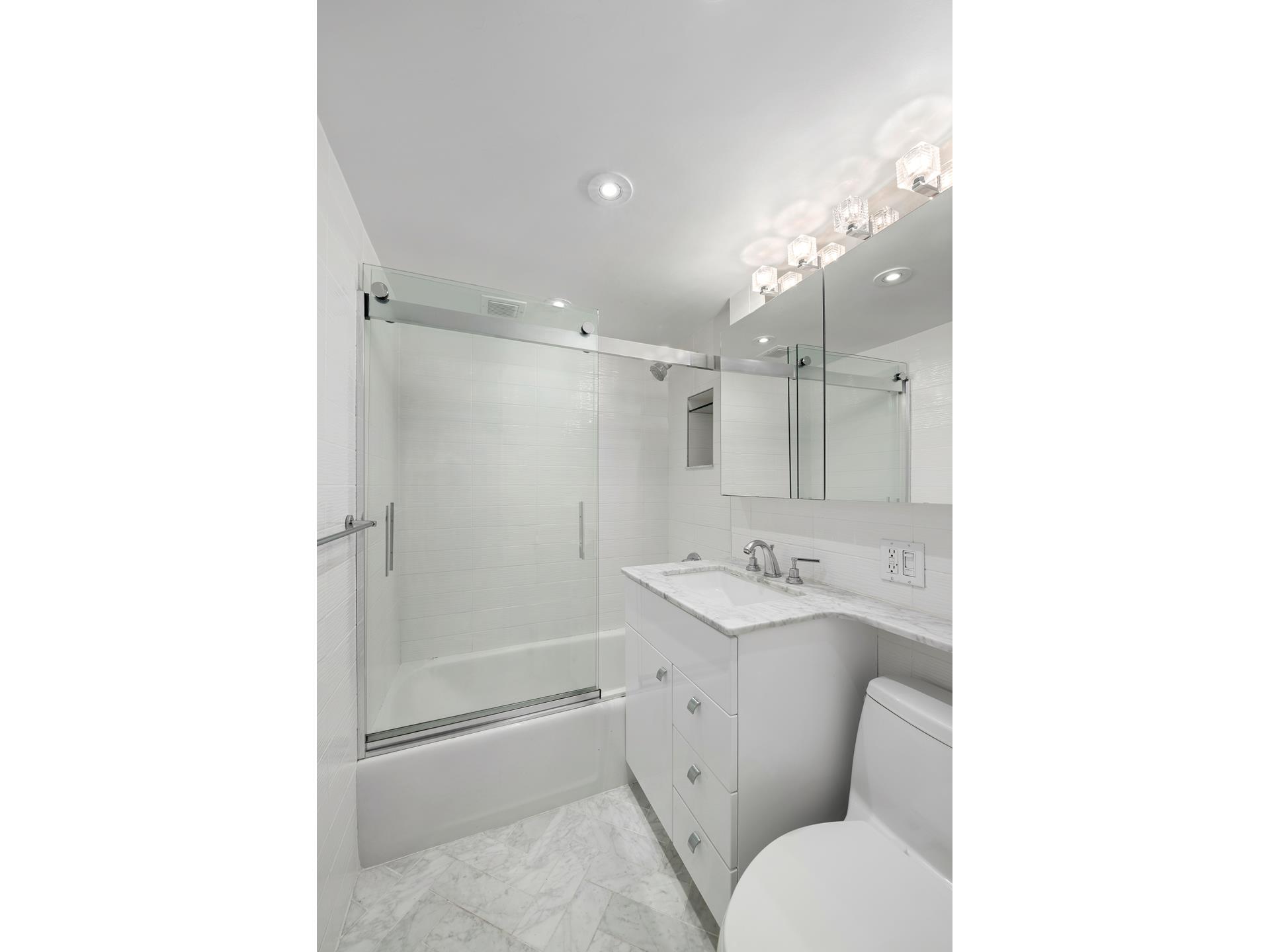 16 West 16th St Unit 14LS