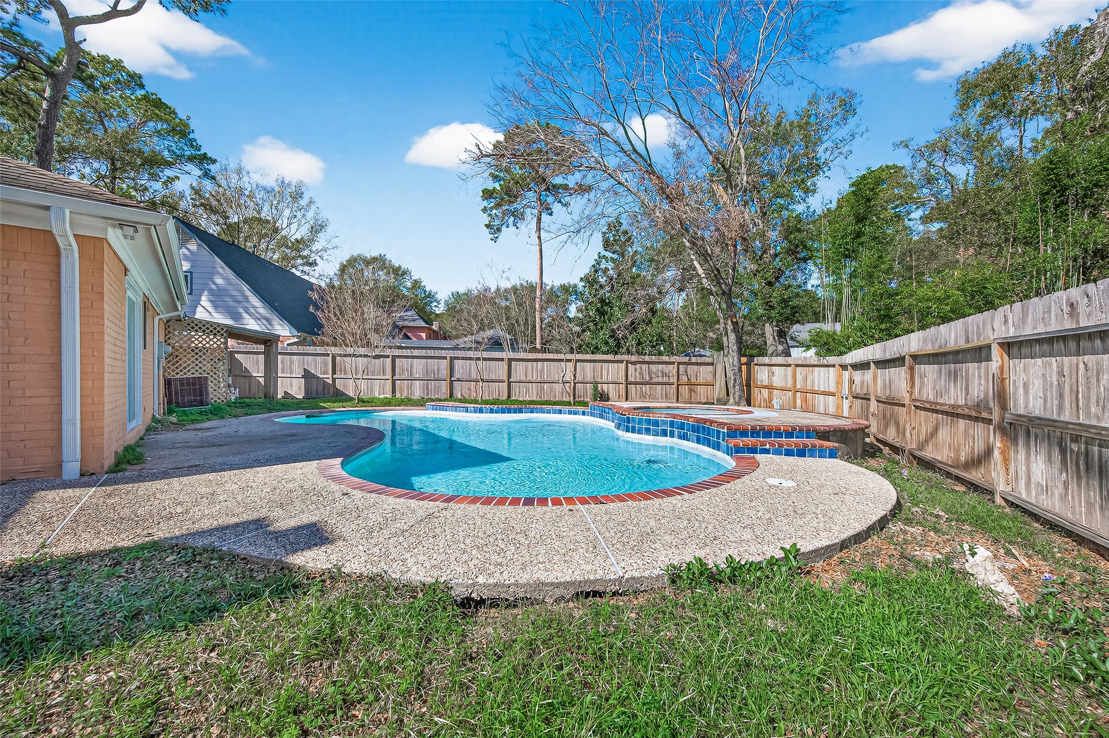 6210 Rippling Hollow Drive Spring, TX 77379 - Photo 10 of 50 a view of outdoor space and yard
