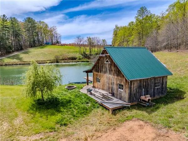 $185,900 | 585 Oak Grove Church Road, Mount Airy, NC 27030