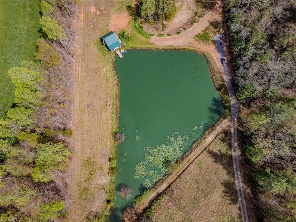 585 Oak Grove Church Road Mount Airy, NC 27030 - Photo 27 of 34