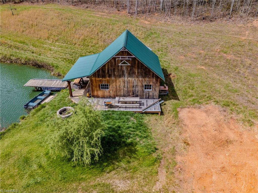 585 Oak Grove Church Road Mount Airy, NC 27030 - Photo 5 of 34