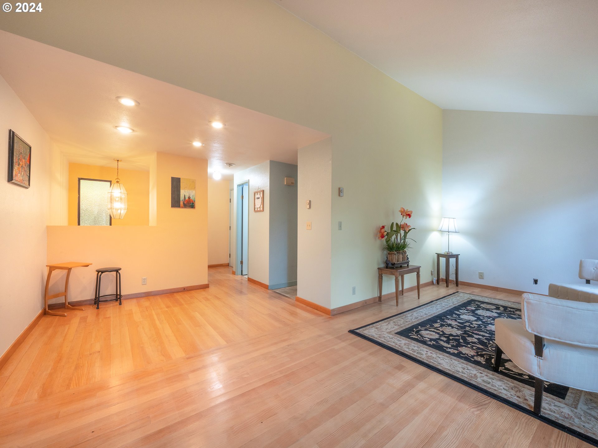 104 Treehill Loop Eugene, OR 97405 - Photo 11 of 47 Gallery Image 11