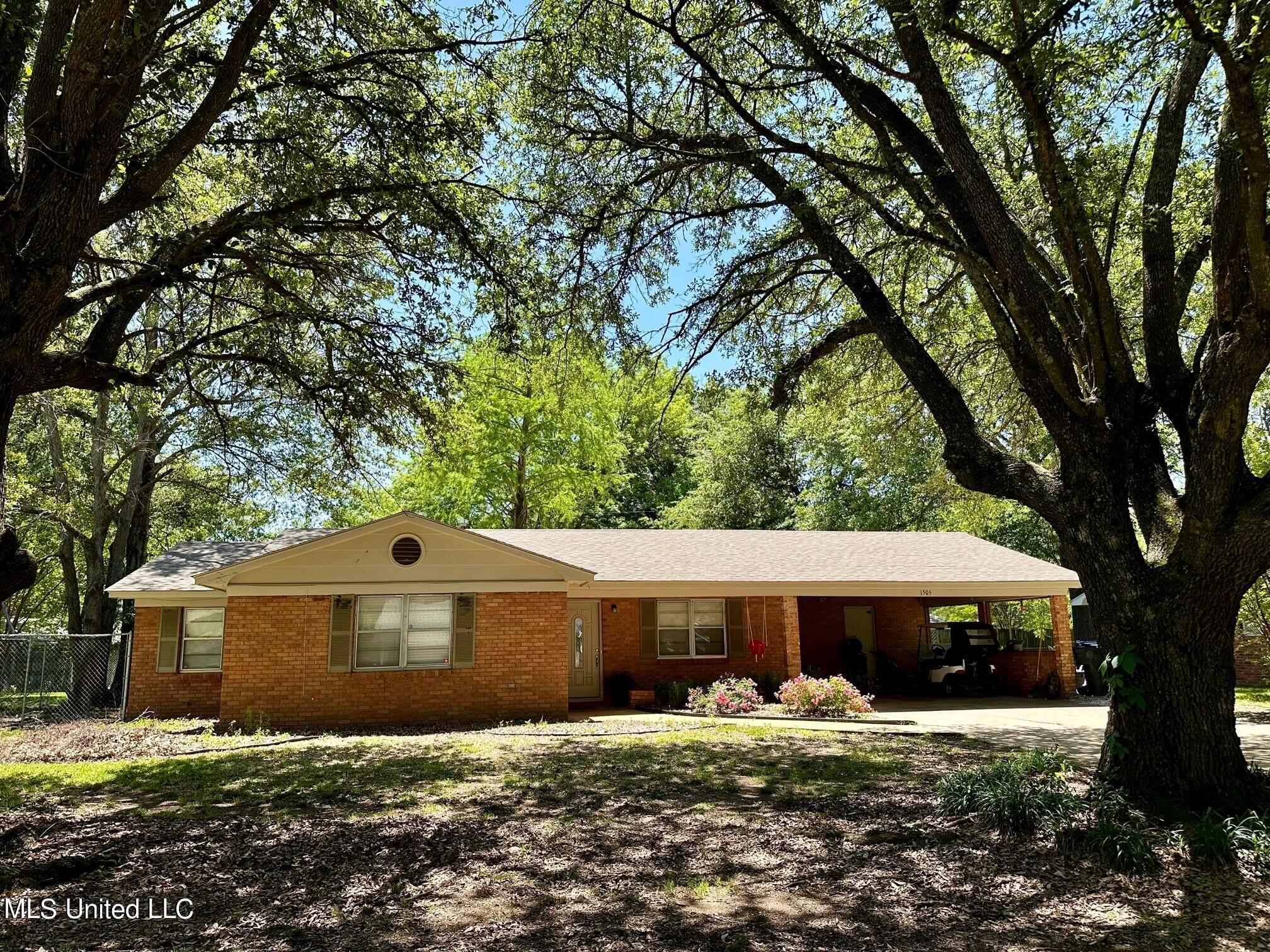 1505 Bellavista Road Cleveland, MS 38732 - Photo 1 of 14 front1