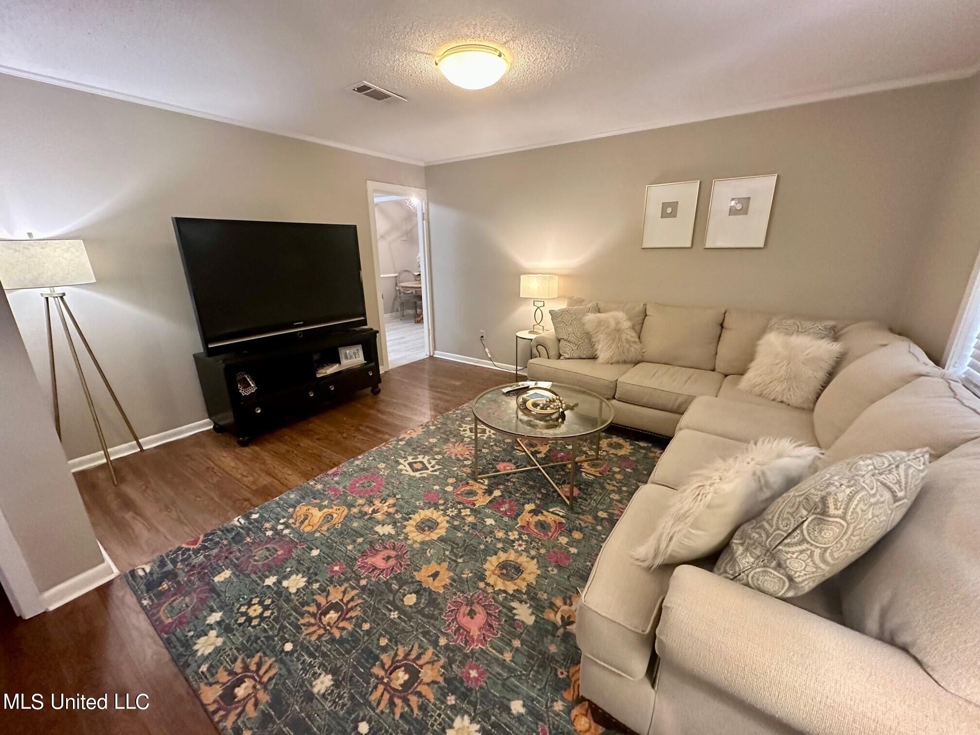 1505 Bellavista Road Cleveland, MS 38732 - Photo 2 of 14 den