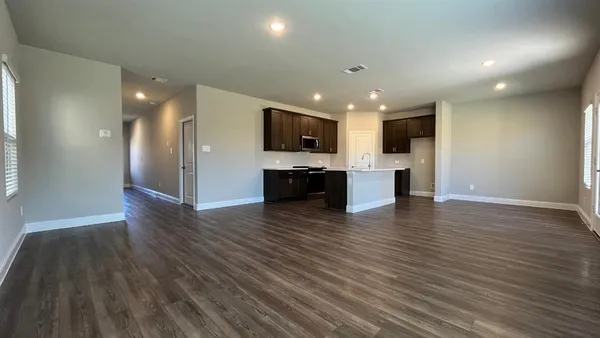 $2,349 | 2004 Scarlet Lane, Melissa, TX 75454