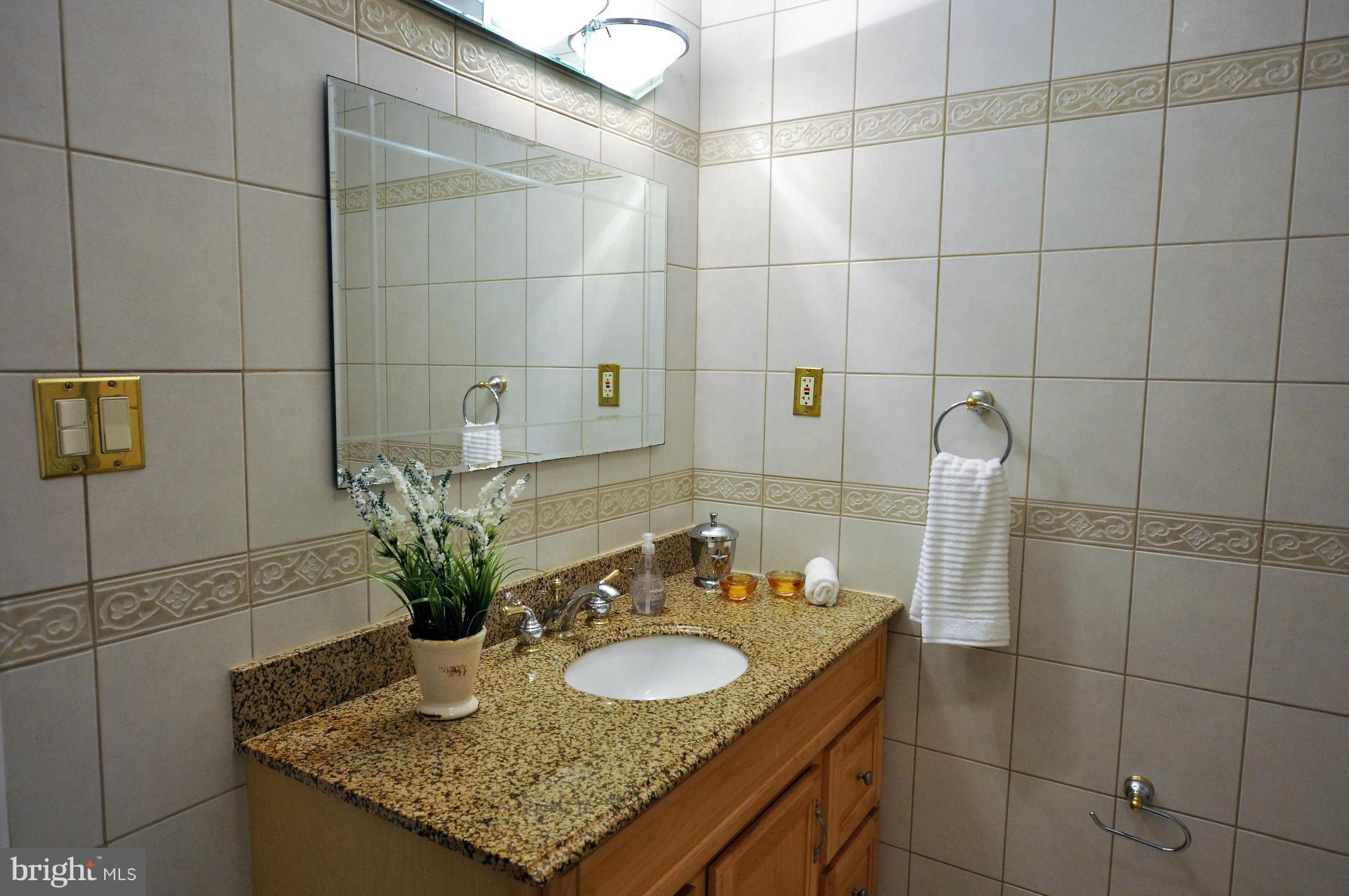 3309 Midland Road Fairfax, VA 22031 - Photo 20 of 30 Bath