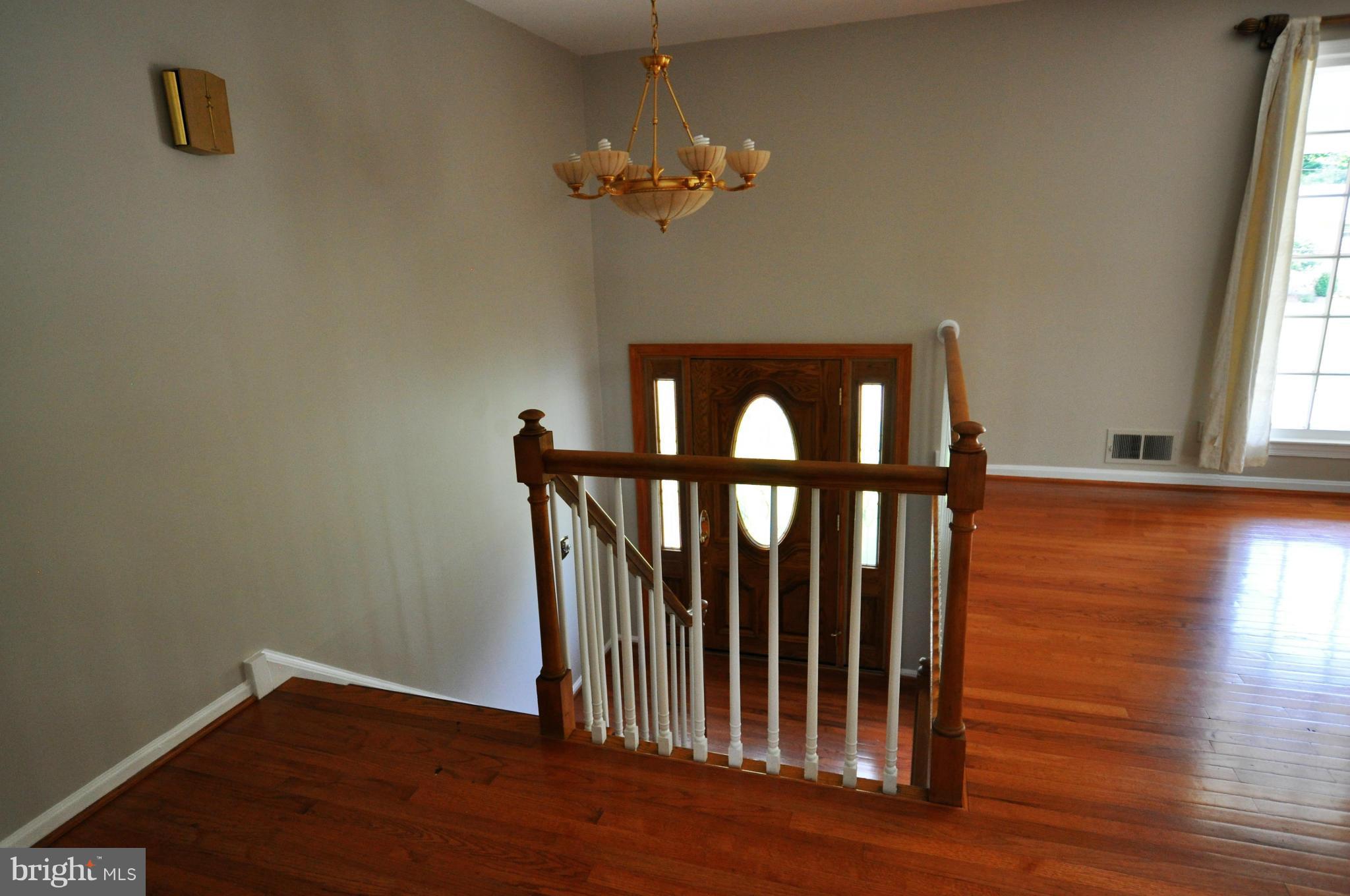 3309 Midland Road Fairfax, VA 22031 - Photo 3 of 30 Interior (General)