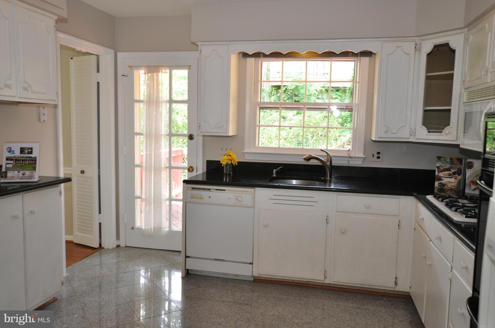 3309 Midland Road Fairfax, VA 22031 - Photo 10 of 30 Kitchen