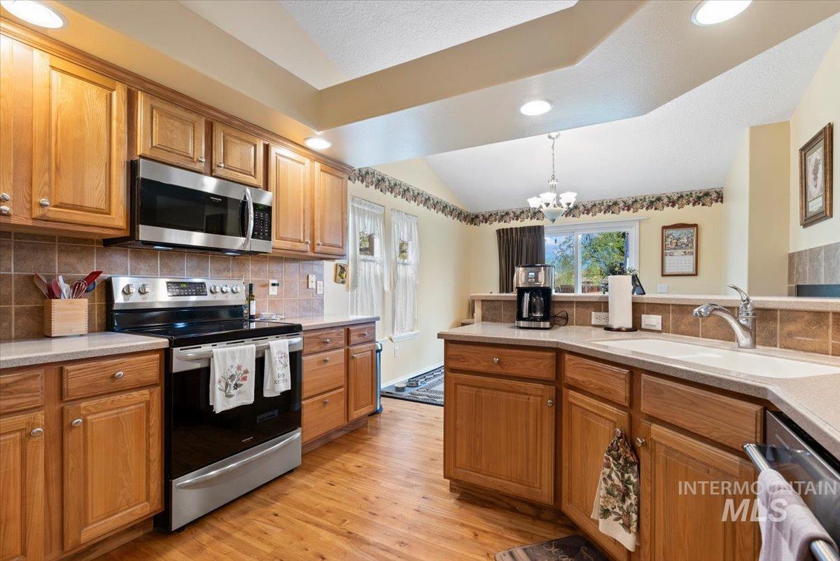 6424 Ustick Road Nampa, ID 83687 - Photo 16 of 46