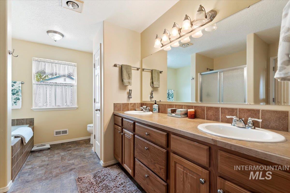 6424 Ustick Road Nampa, ID 83687 - Photo 26 of 46