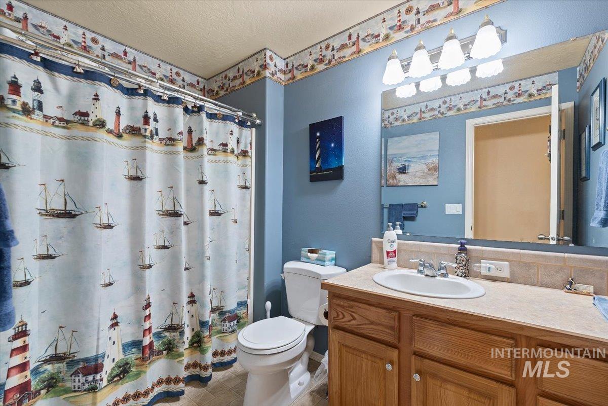 6424 Ustick Road Nampa, ID 83687 - Photo 30 of 46