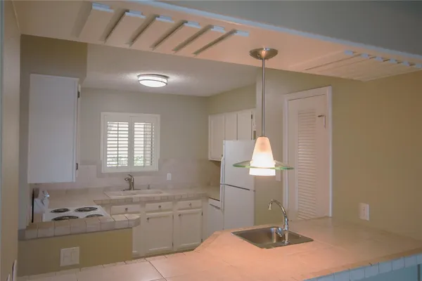 $1,950 | 202 Lakeview Terrace, Unit H, Conroe, TX 77356