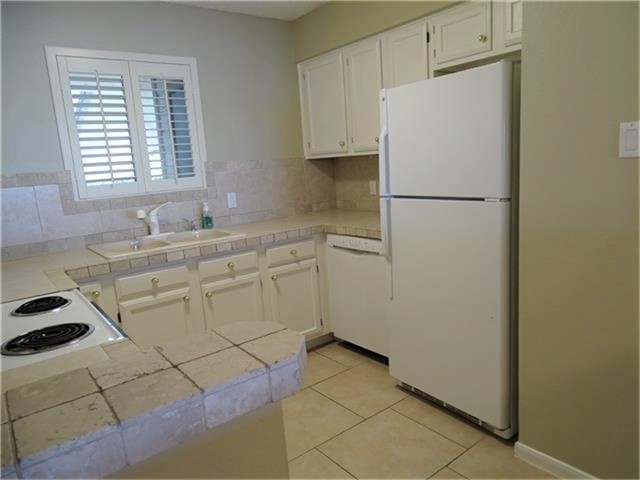 202 Lakeview Terrace, Unit H Conroe, TX 77356 - Photo 13 of 37