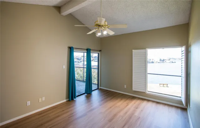 $2,000 | 202 Lakeview Terrace, Unit H, Conroe, TX 77356