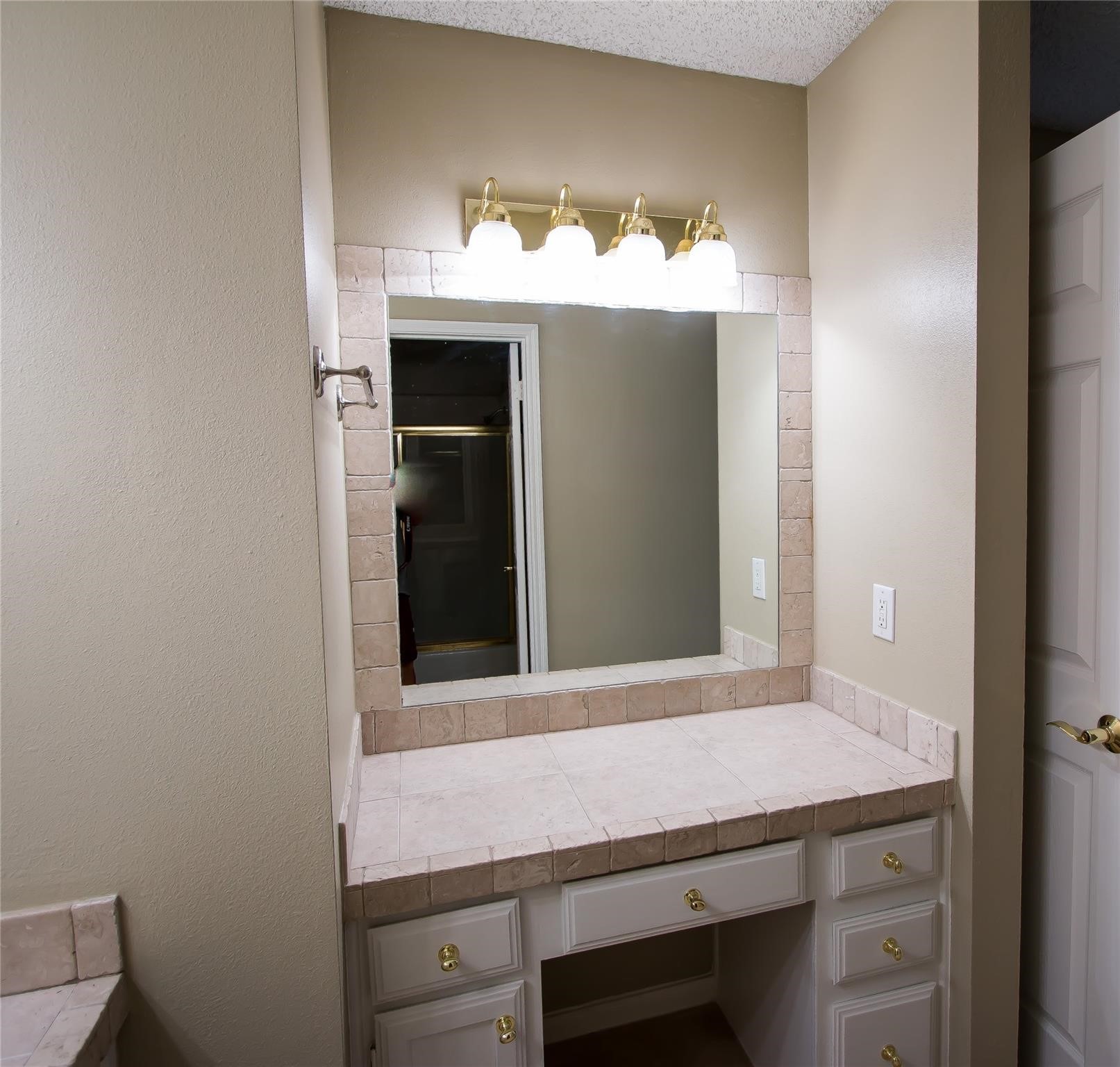 202 Lakeview Terrace, Unit H Conroe, TX 77356 - Photo 18 of 37