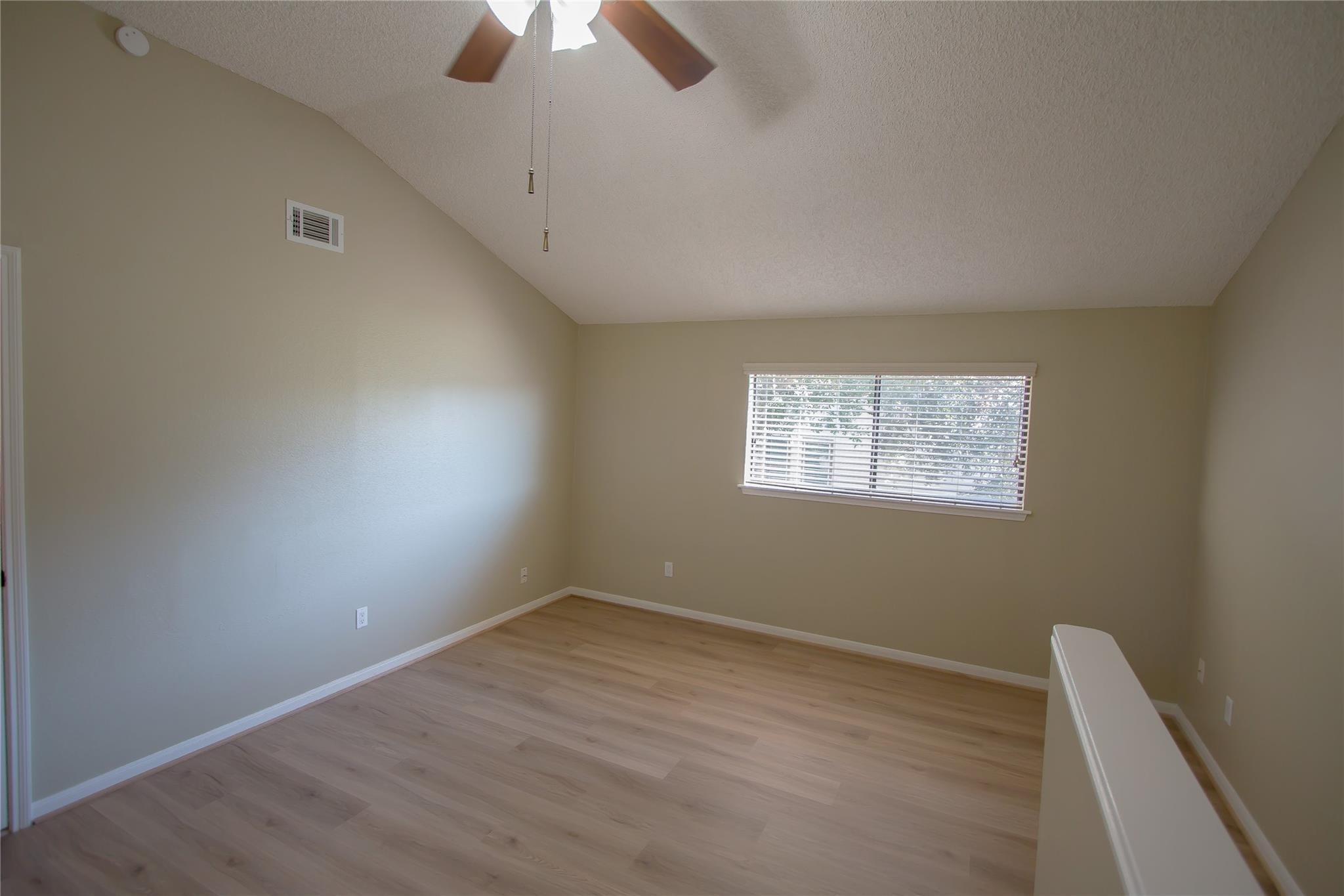 202 Lakeview Terrace, Unit H Conroe, TX 77356 - Photo 32 of 37