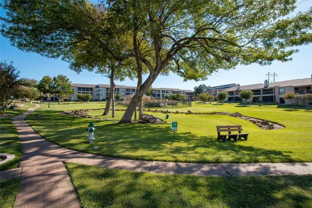 $2,000 | 202 Lakeview Terrace, Unit H, Conroe, TX 77356