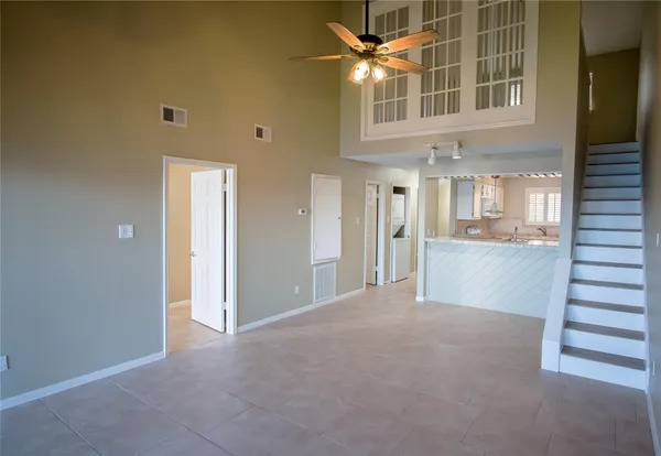 $1,950 | 202 Lakeview Terrace, Unit H, Conroe, TX 77356