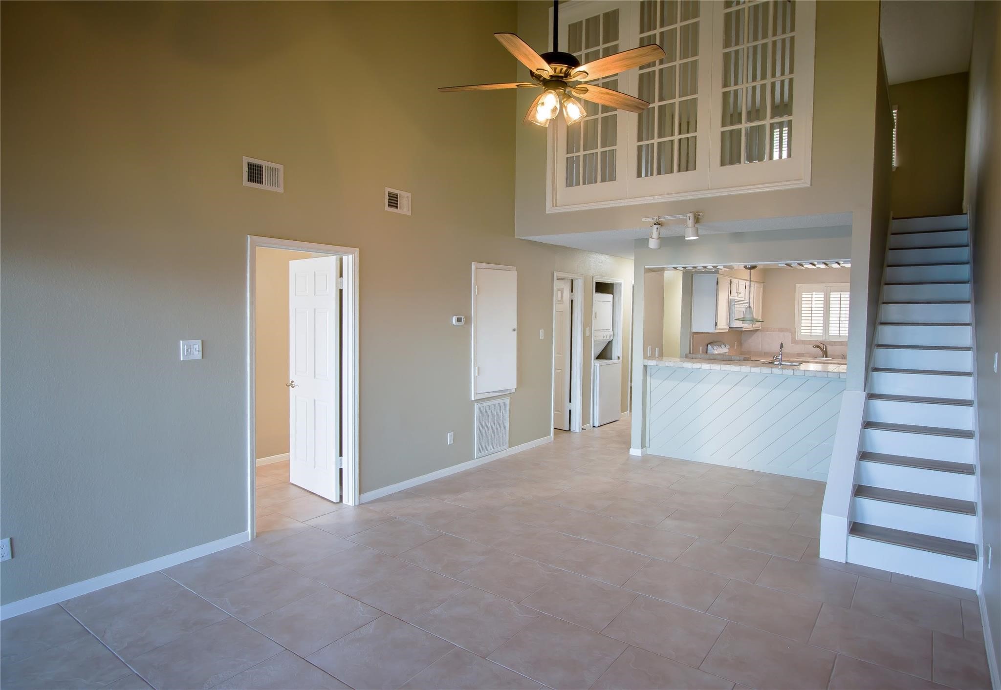 202 Lakeview Terrace, Unit H Conroe, TX 77356 - Photo 9 of 37