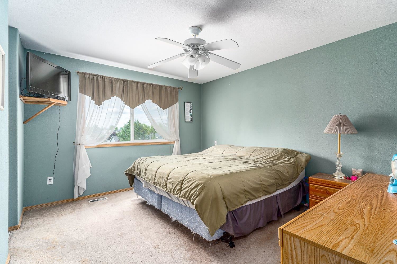 123 East Ballard Road Colbert, WA 99005 - Photo 10 of 37