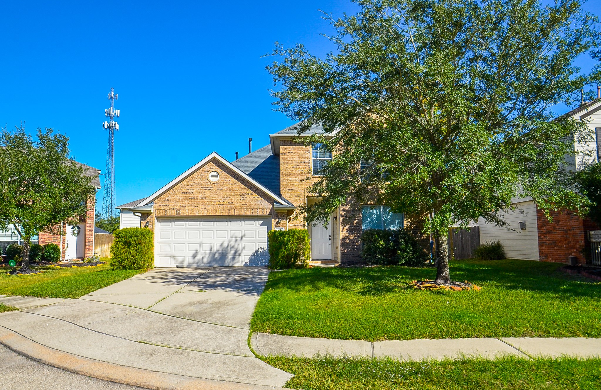 25226 Diamond Ranch Drive Katy, TX 77494 - Photo 2 of 28 a front view of a house with a yard