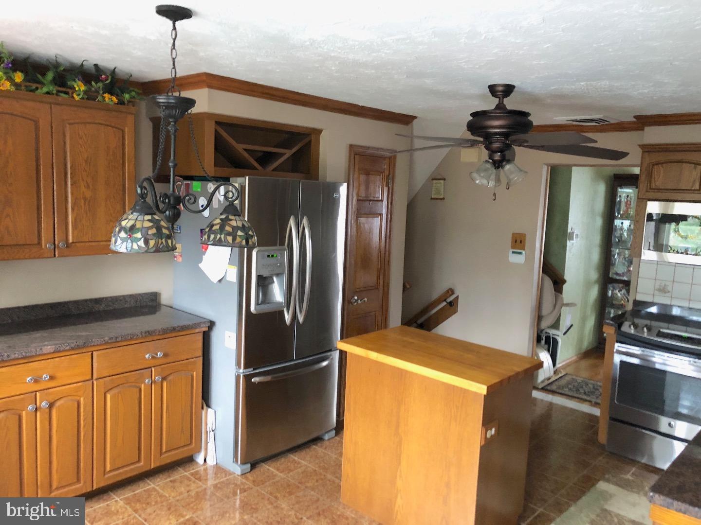 4 Rotterdam Road North Southampton, PA 18966 - Photo 7 of 24 Kitchen