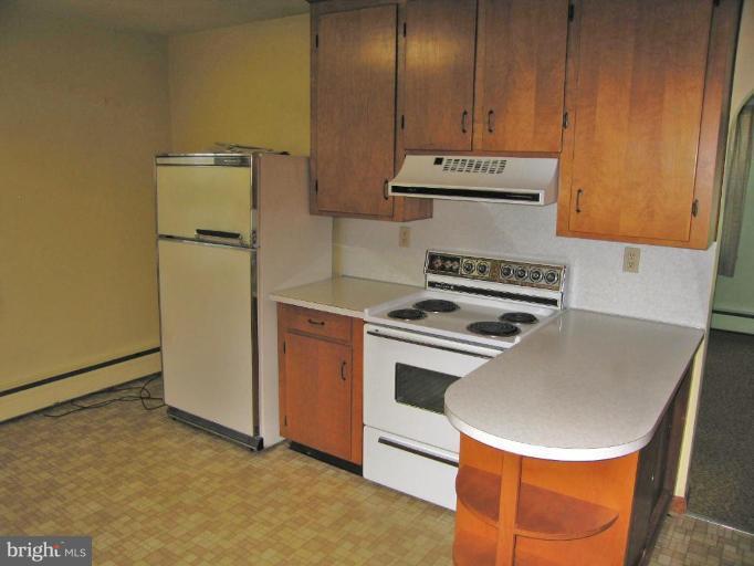 704 Baltimore Road Shippensburg, PA 17257 - Photo 5 of 26 Kitchen #2