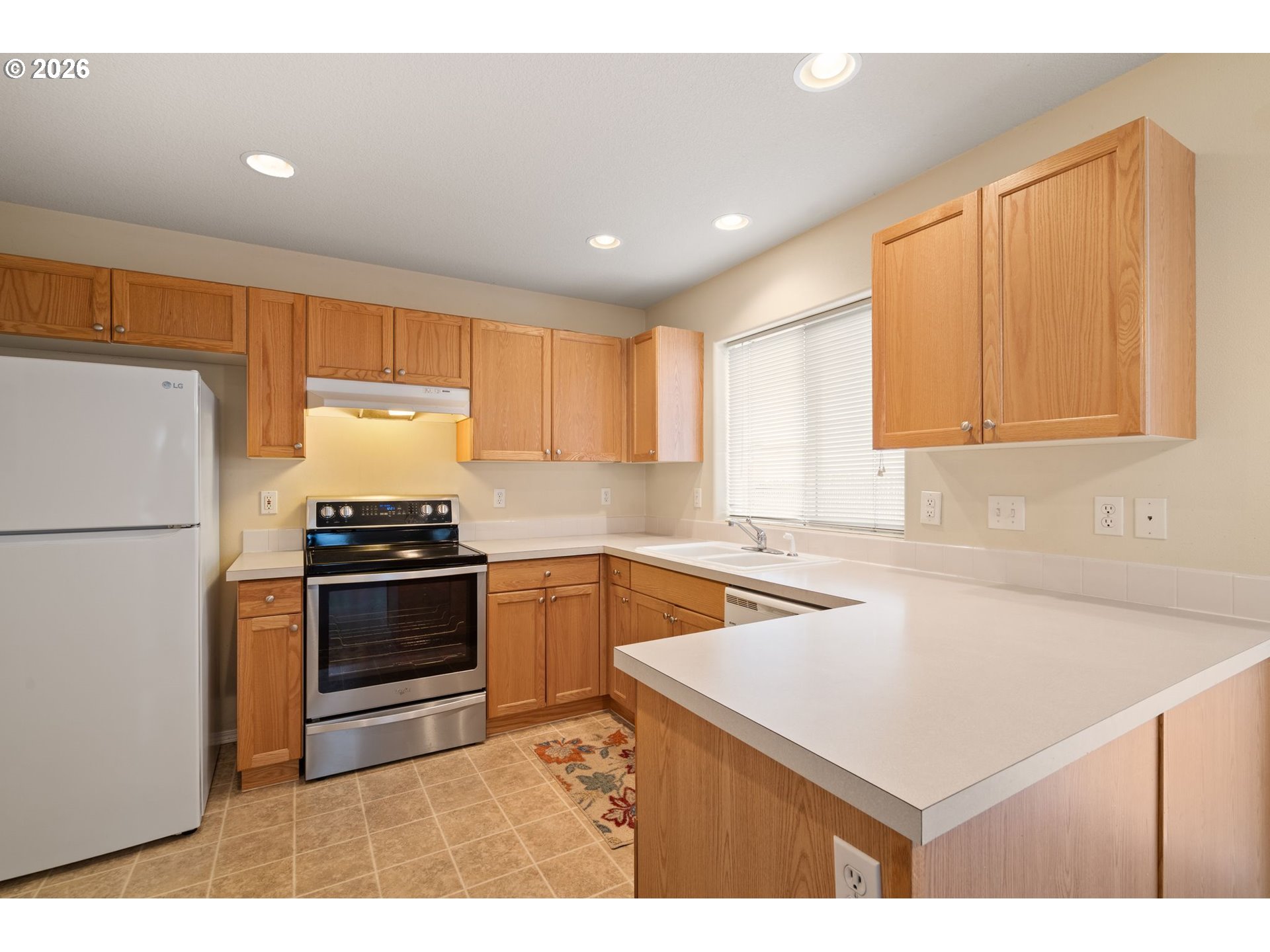 618 Northeast Mariners Loop Portland, OR 97211 - Photo 12 of 40 Gallery Image 12