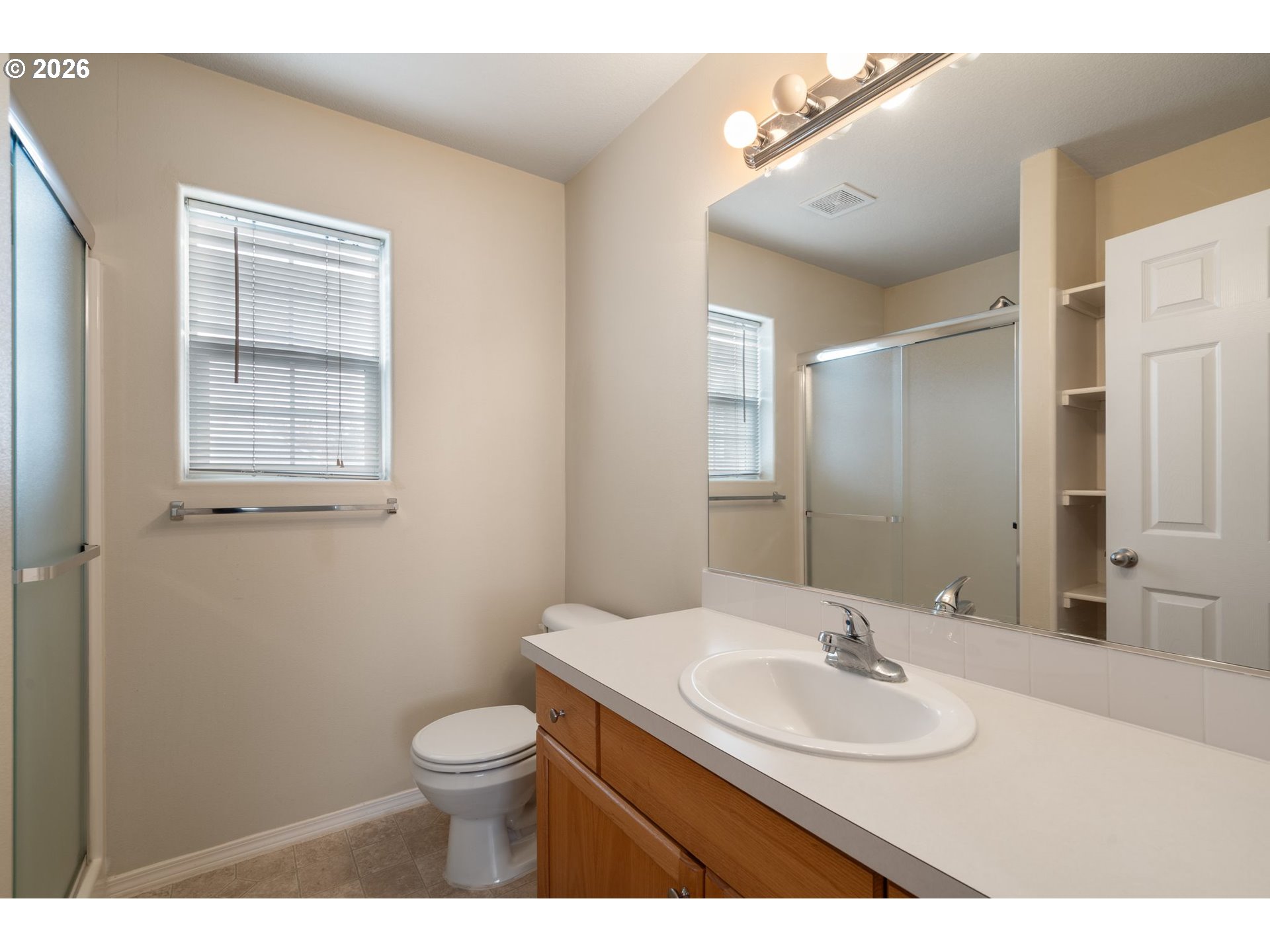618 Northeast Mariners Loop Portland, OR 97211 - Photo 26 of 40 Gallery Image 26