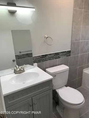 $2,000 | 1654 Sunnyside Drive, Tobyhanna, PA 18466
