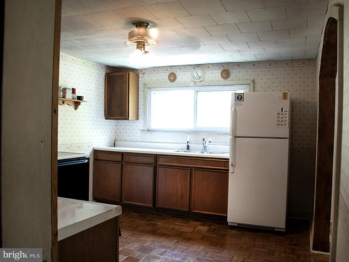 2438 East Ruhl Road Freeland, MD 21053 - Photo 11 of 18 Kitchen