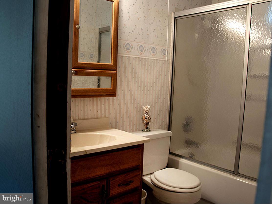 2438 East Ruhl Road Freeland, MD 21053 - Photo 14 of 18 Bath