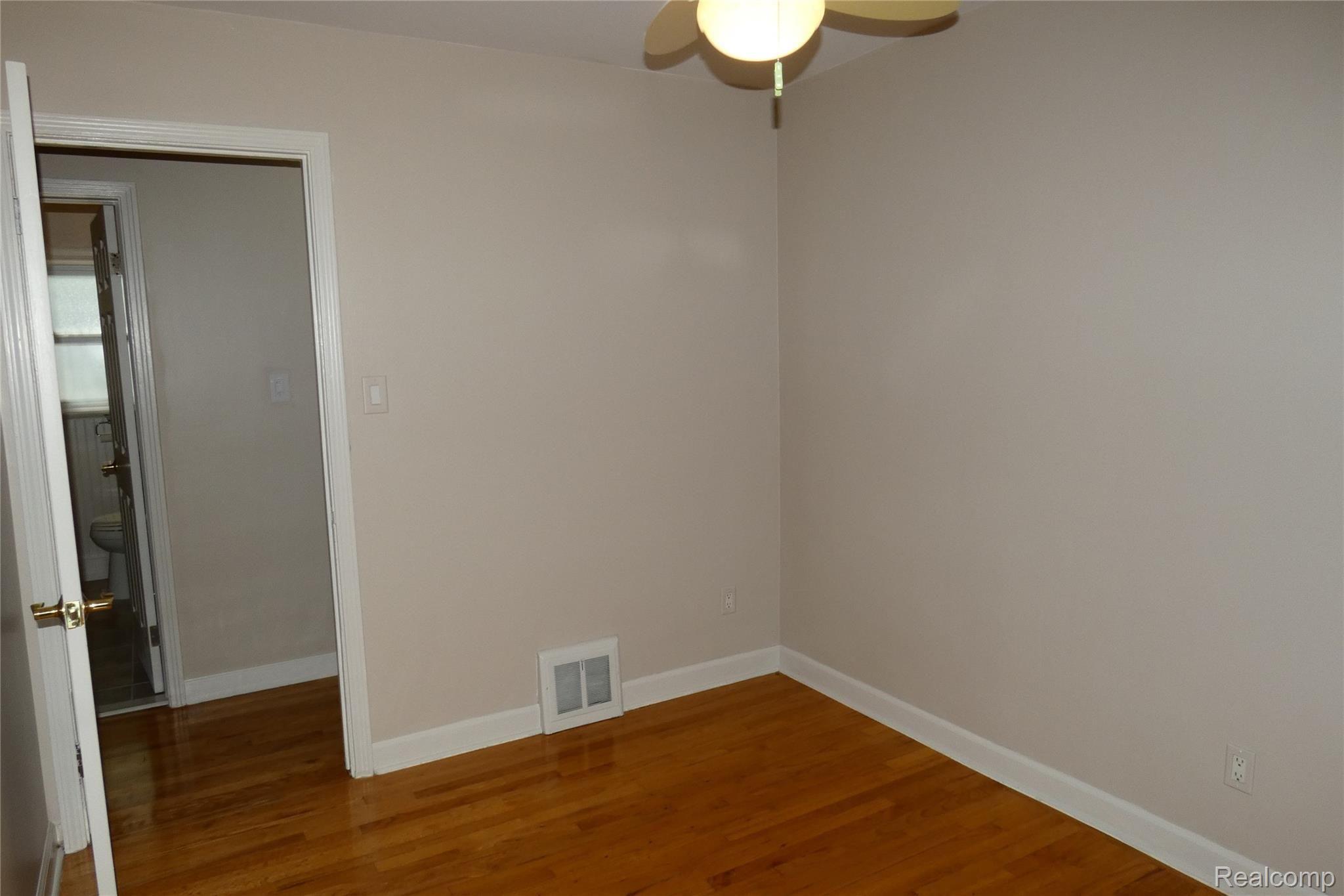 1470 Hampton Road Mount Clemens, MI 48043 - Photo 16 of 19 Bedroom 3 (1).JPG