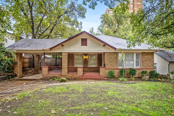 $505,000 | 2303 Mistletoe Drive, Fort Worth, TX 76110