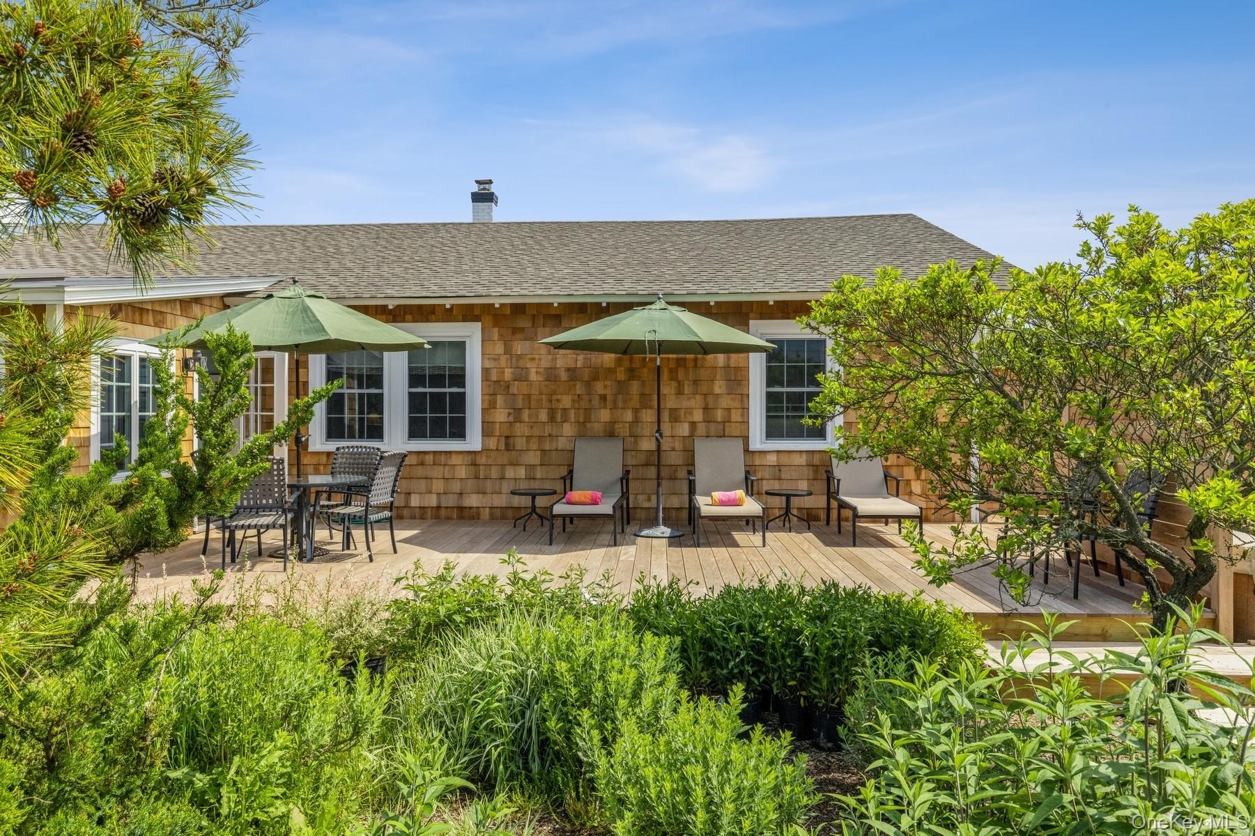 196 Dune Road Quogue, NY 11959 - Photo 21 of 31